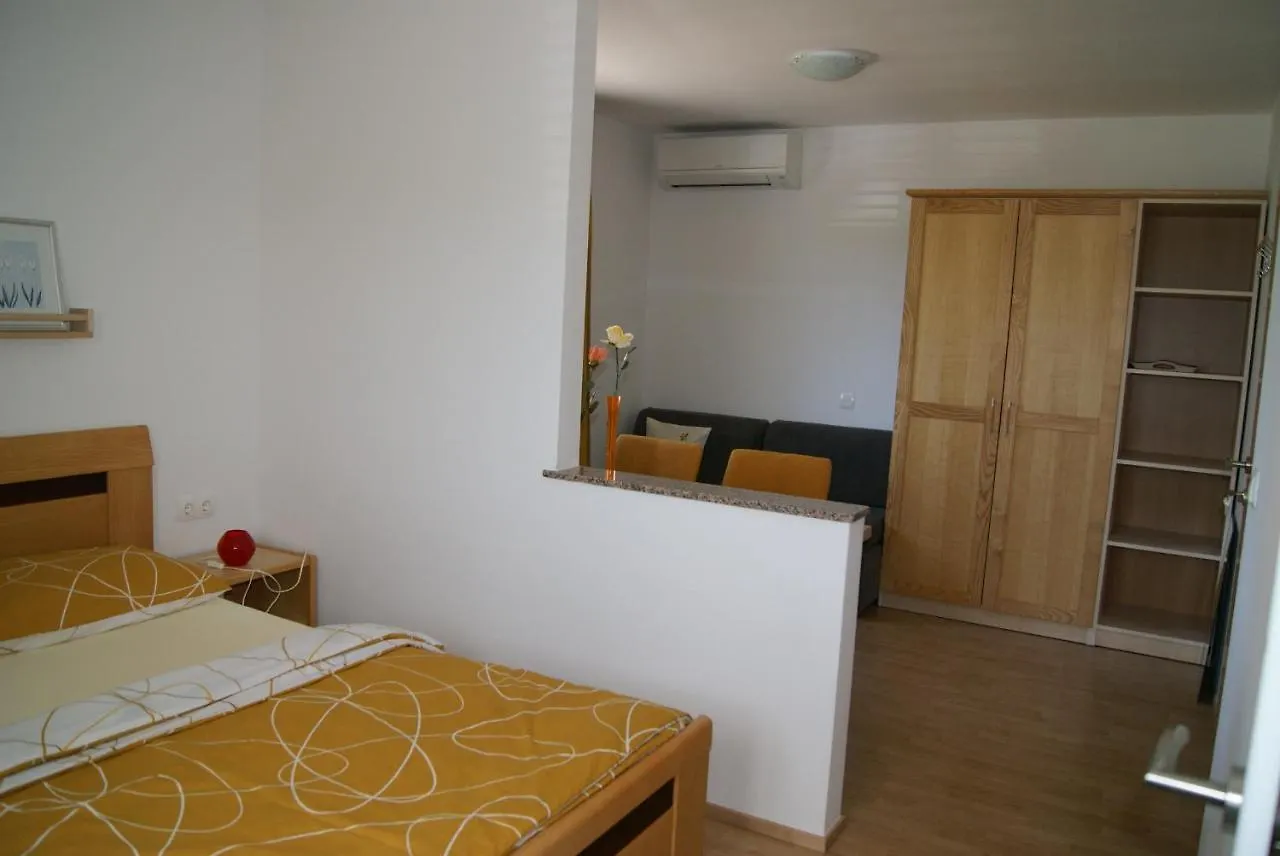 קרק Rooms Magdalena Krk